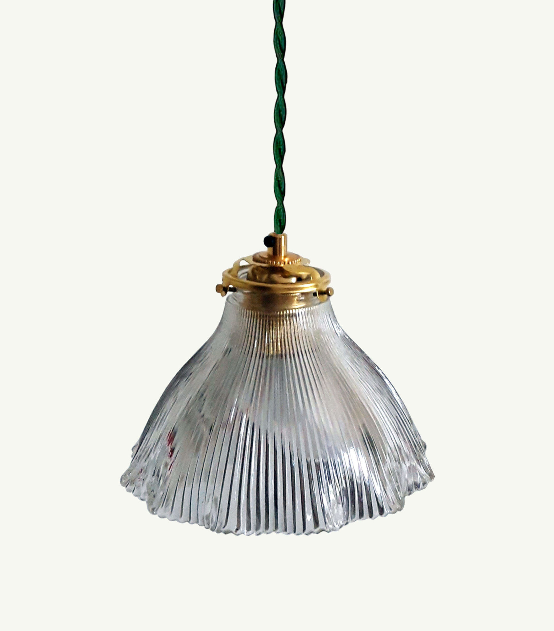 Holophanous suspension