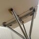 Table de cuisine pliable en formica gris et blanc