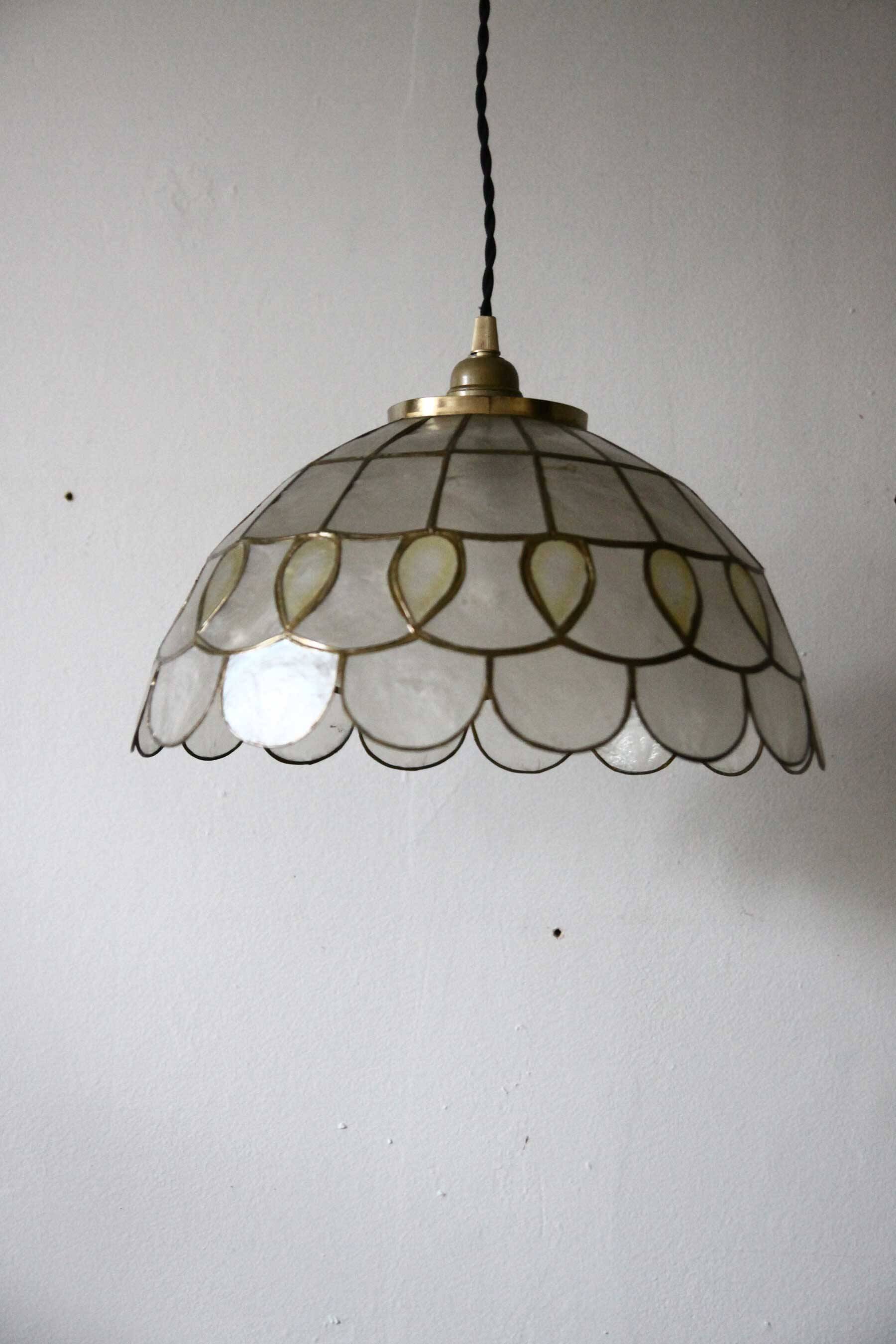 Vintage mother-of-pearl pendant light