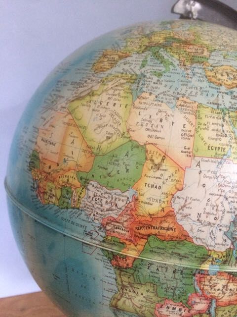 Terrestrial globe