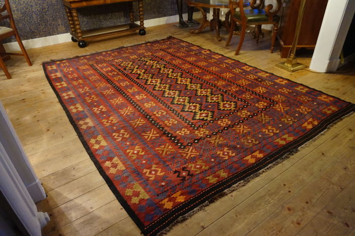 Kilim carpet 200 x 282 cm