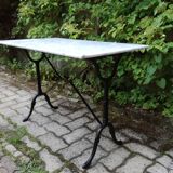 Bistro table in cast iron and white marble 1900