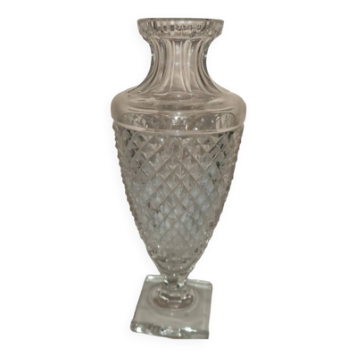 Cristallerie saint louis - vase balustre sur piédouche en cristal taillé en pointe de diamant signe