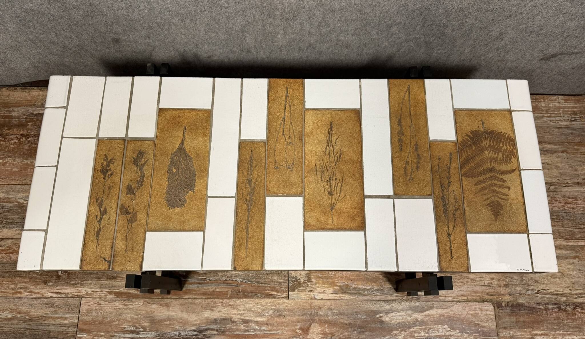 Roger CAPRON (1922-2006): "Herbier" coffee table in ceramic tiles