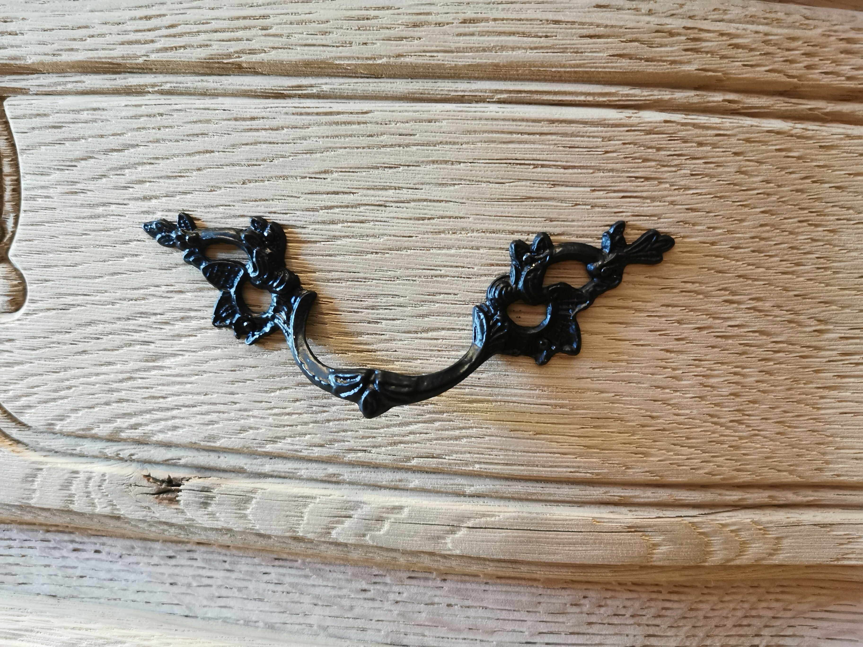 Curved chest of drawers raw oak 3 drawers