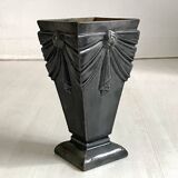 Small Art Deco vase in gray enameled cast iron