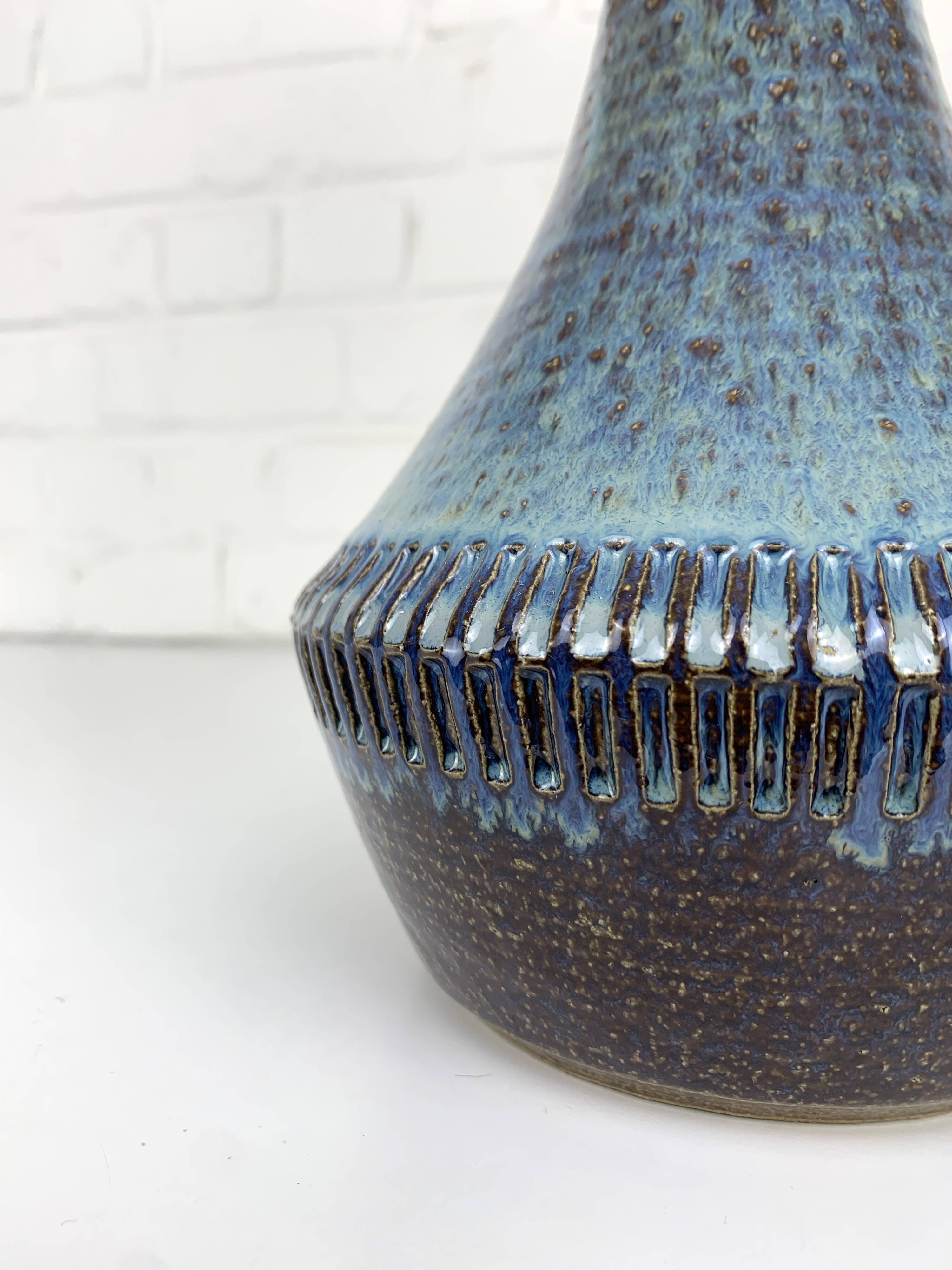 Danish table lamp in blue ceramic, Soholm Stentøj, Scandinavian Denmark