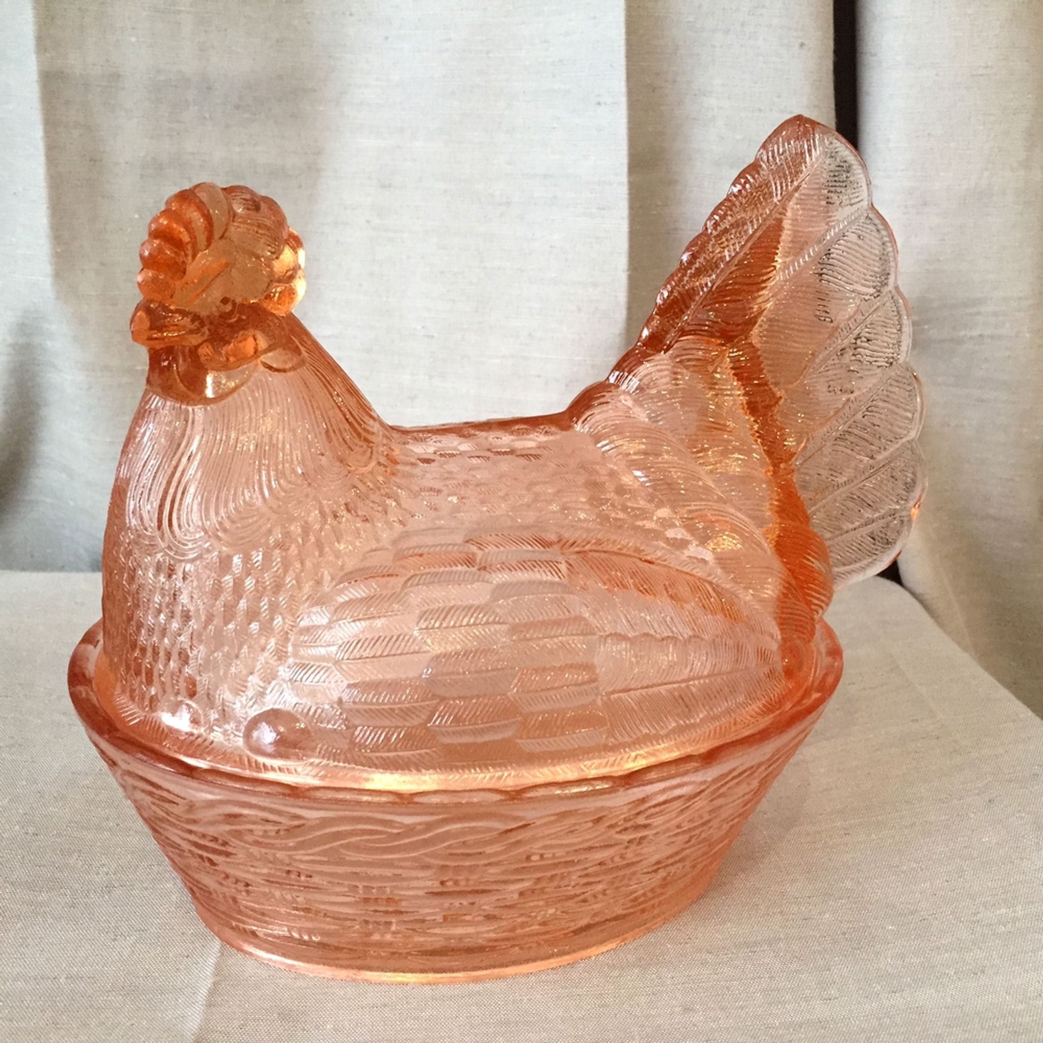 Chicken in porty glass of pink orange color