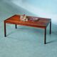 Table basse scandinave vintage rénovée, table moderne du milieu du siècle.