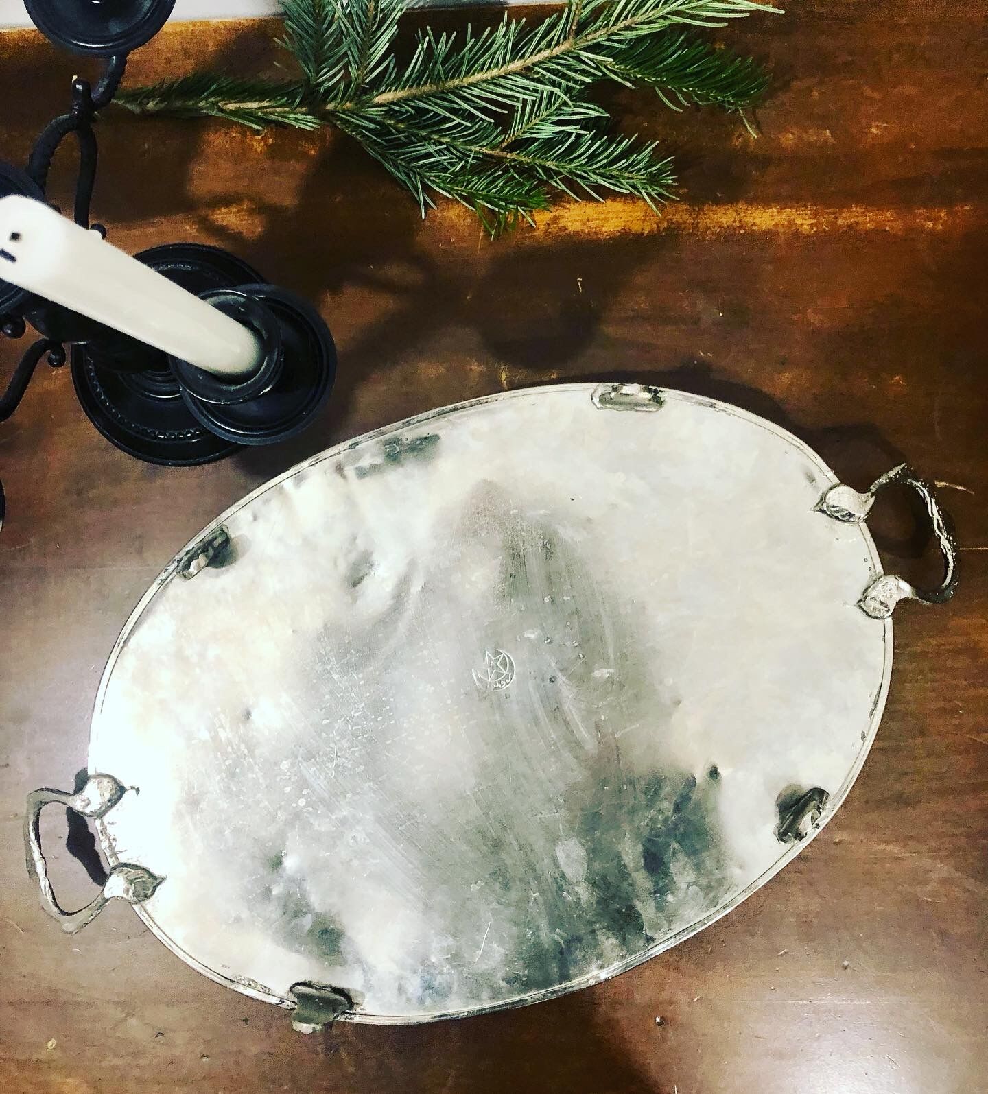 Oriental silver metal top