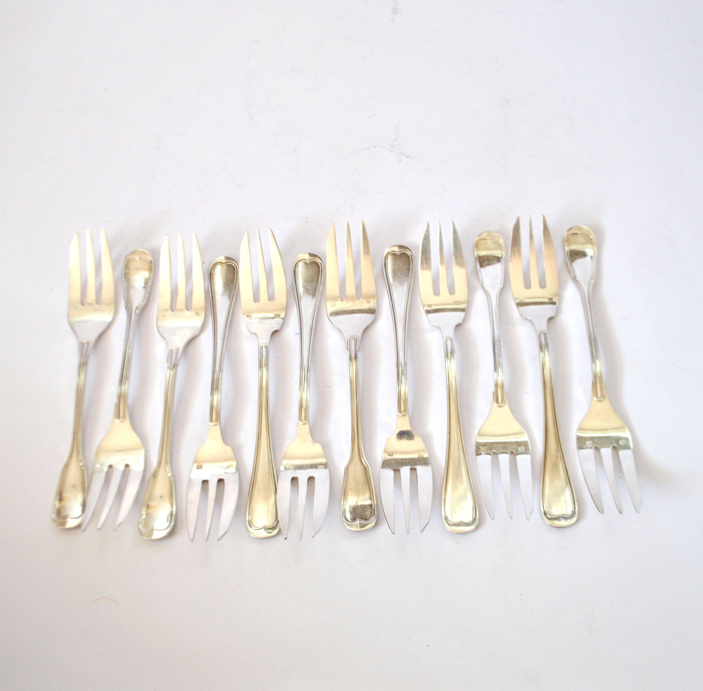 ST MEDARD set of 12 dessert forks with an antique style fillet Chinon 14.5 cm