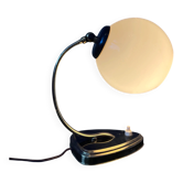 Applique murale ou lampe de bureau en verre opalin style Art déco Mid-Century