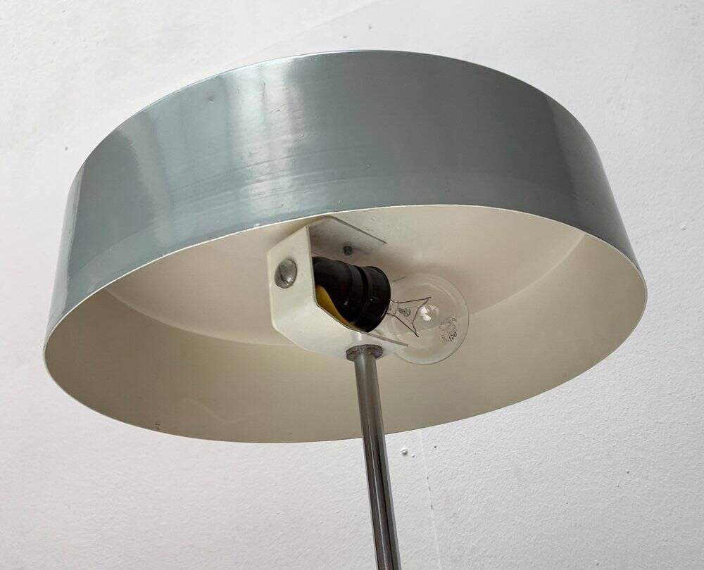 Minimalist table lamp model RV-41 Hungarian mid-century CCCP by Szarvasi Vas-Fémipari, 1960s