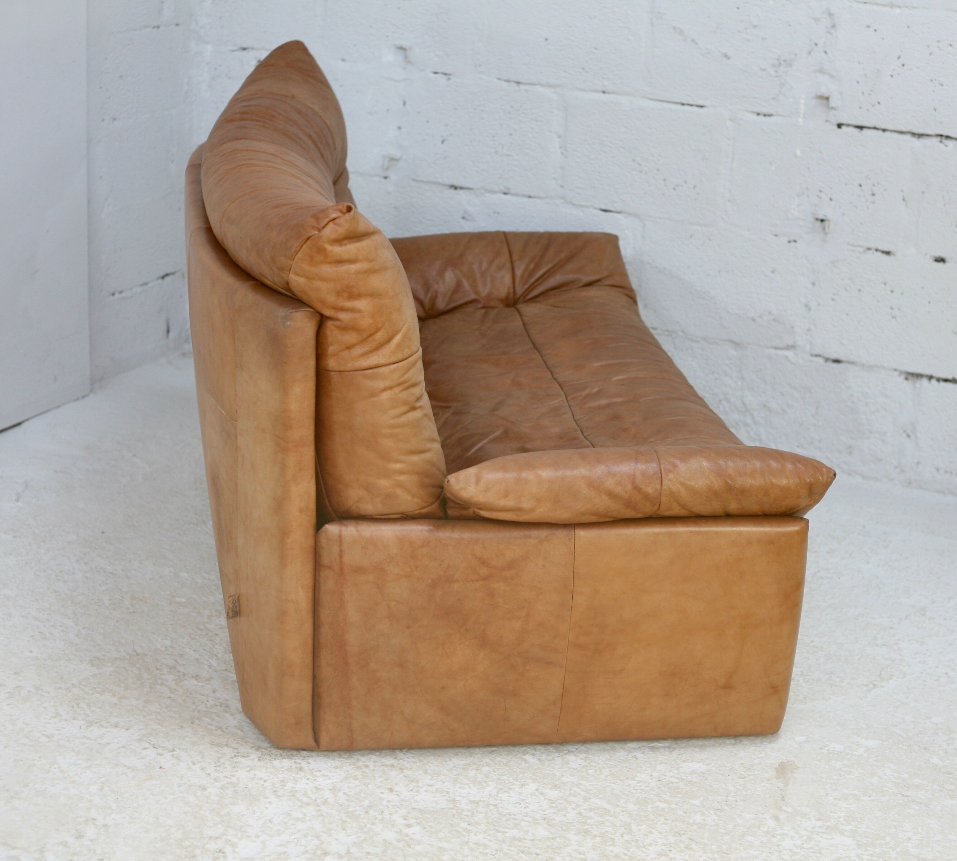 Sofa by Michel Ducaroy, leather, 1978. Model Dianthus. Edited by Ligne Roset.