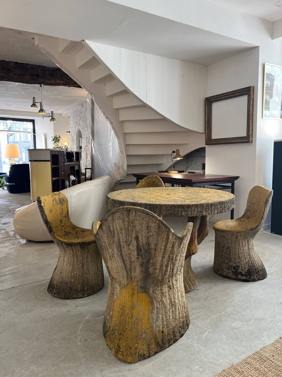 Garden furniture in concrete imitation faux wood