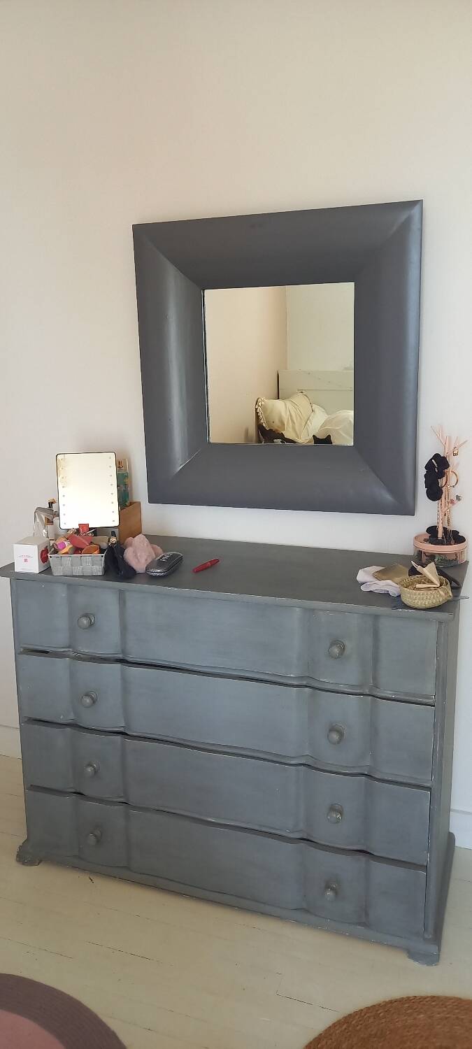 Square mirror