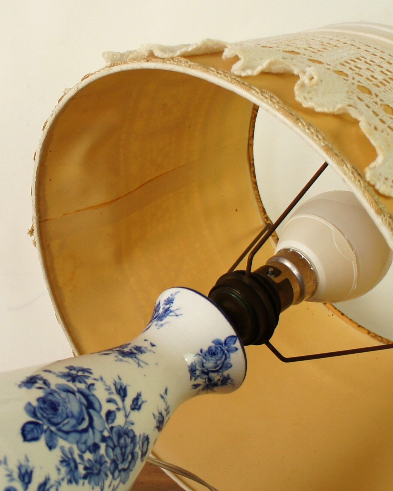 Porcelain lamp painted "blue flowers"