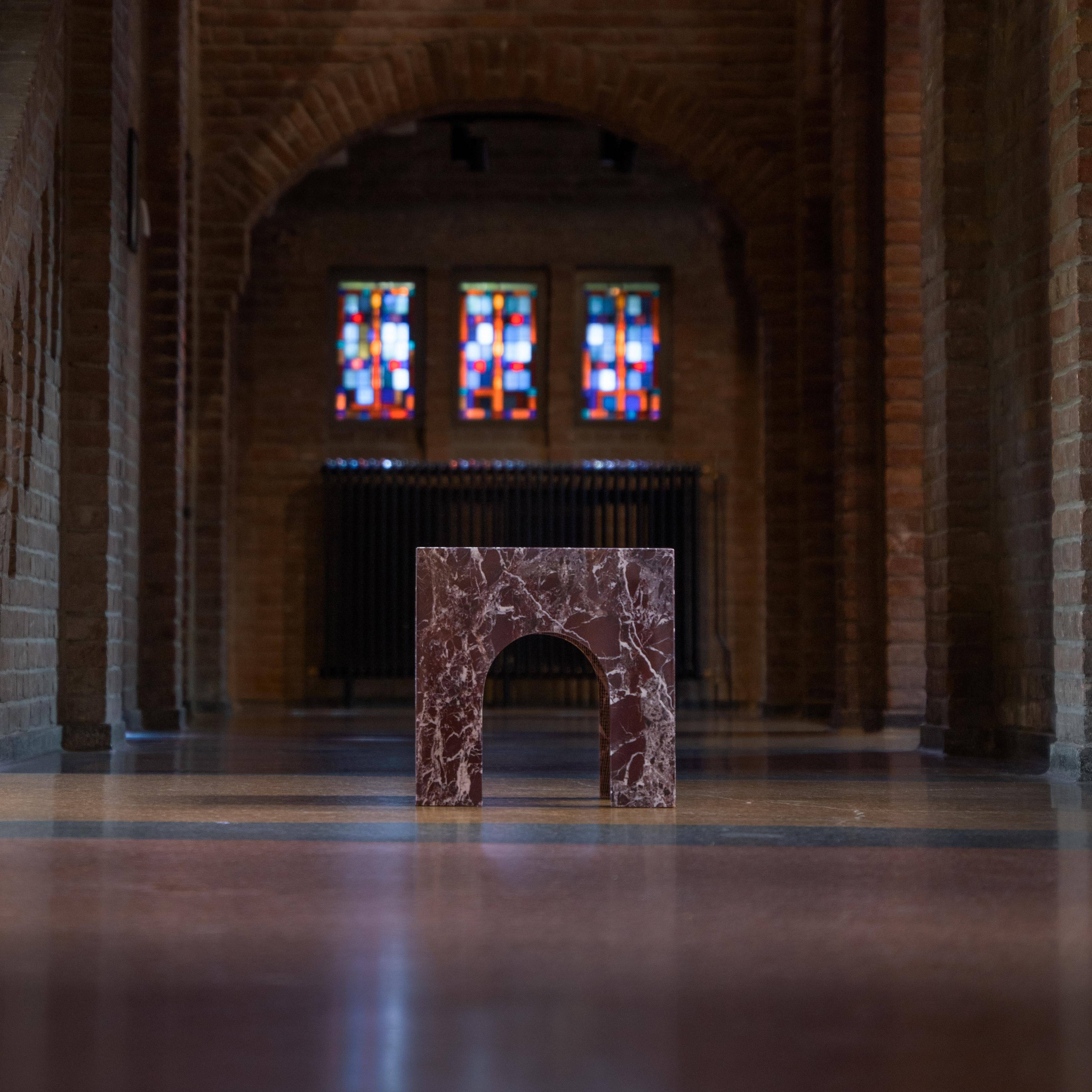 Table d'appoint en marbre Rosso Levanto
