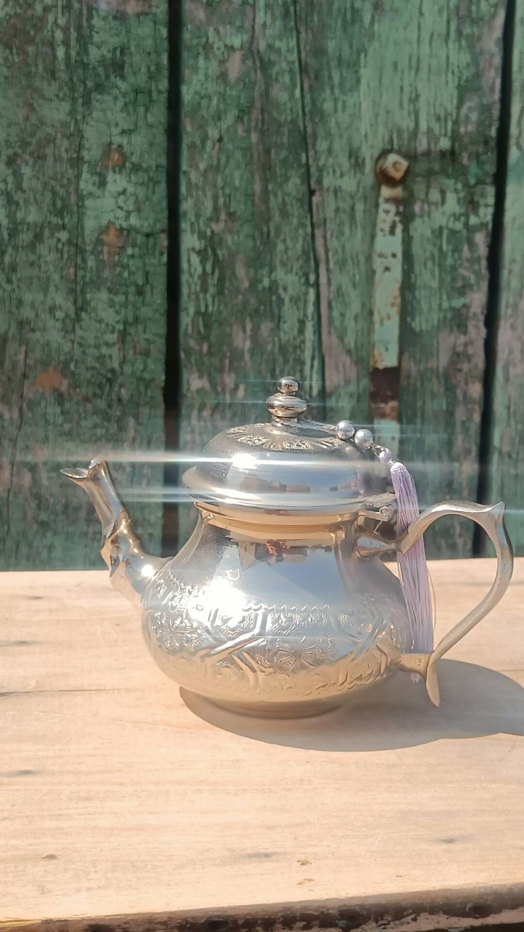 Vintage Moroccan teapot in silver-plated metal – Marouan