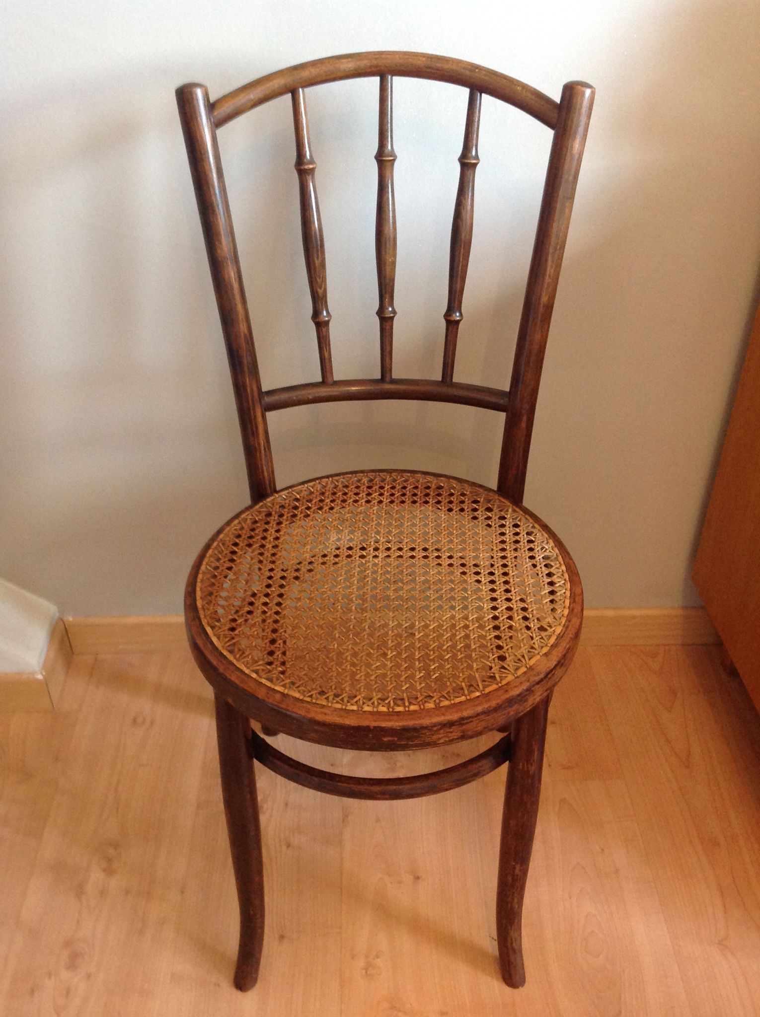 Chaise bistrot Fischel avec assise cannée vintage années 20/40