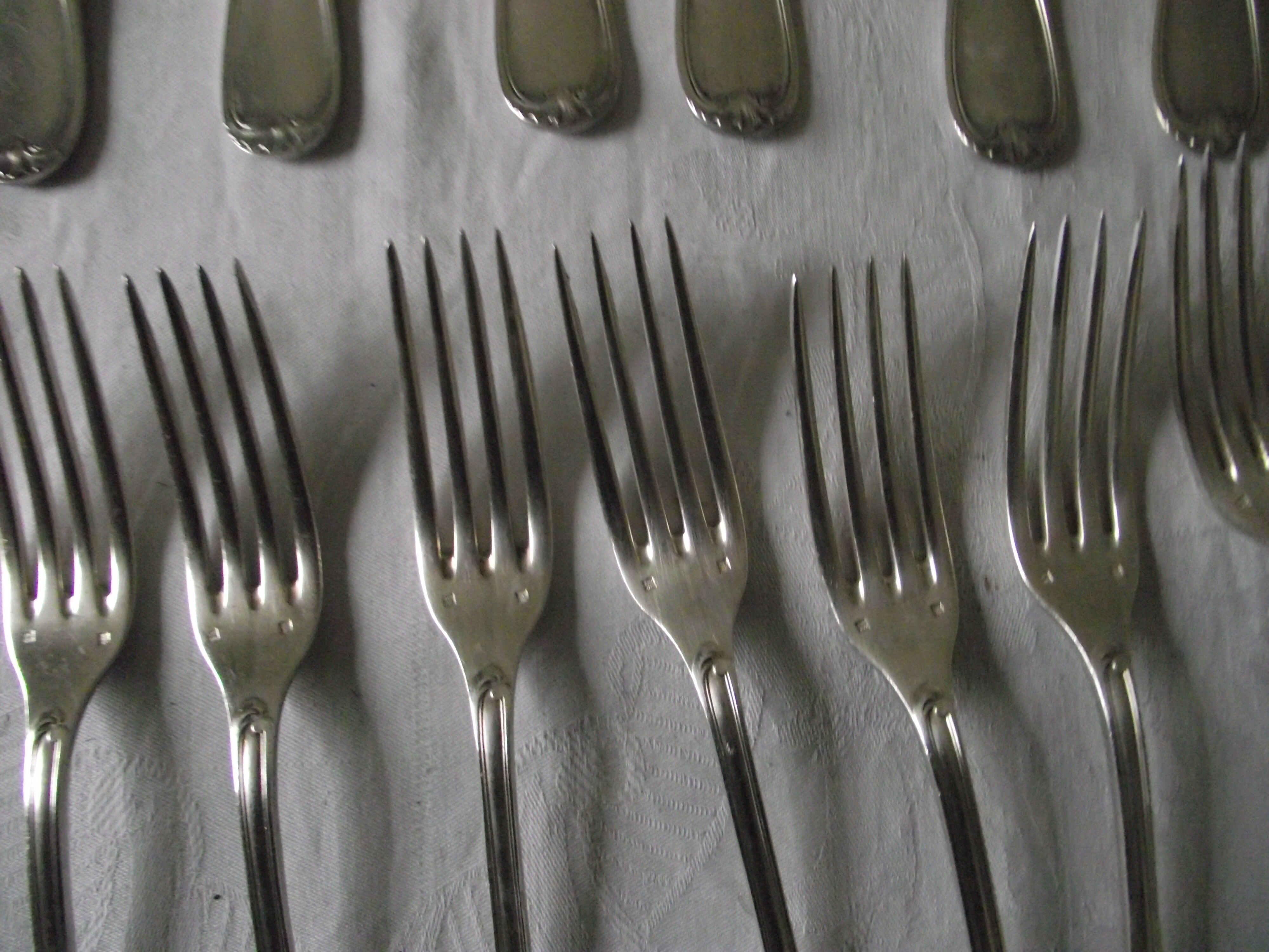 Menagère 24 pieces silver metal Louis XV style.