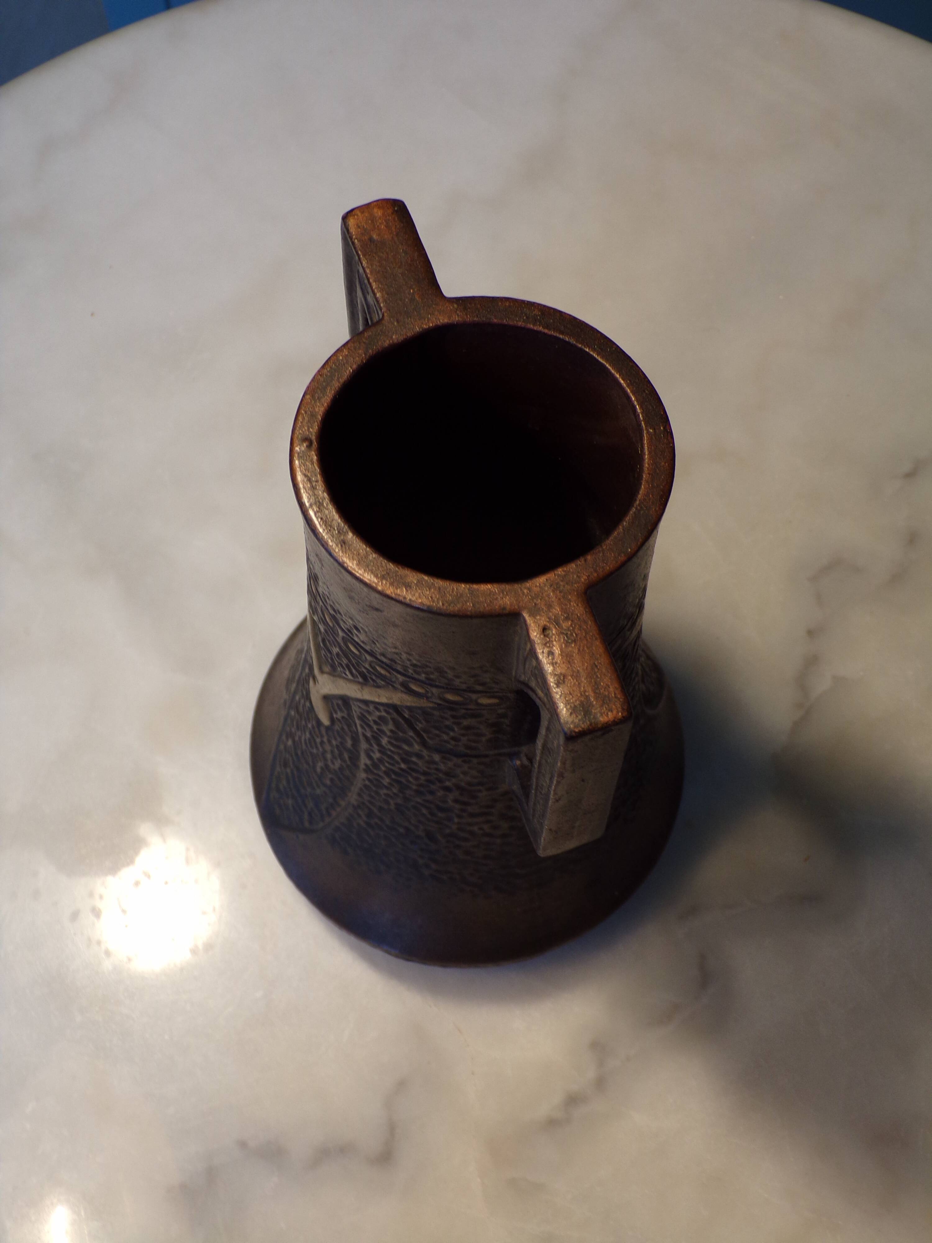 Clanta 2420F art deco vase by Henry Tooth