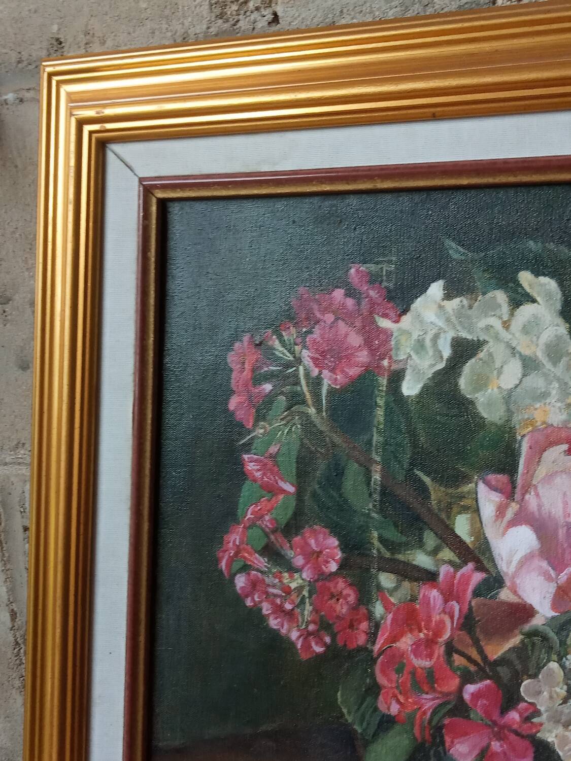 Canvas, flower painting and gold frame