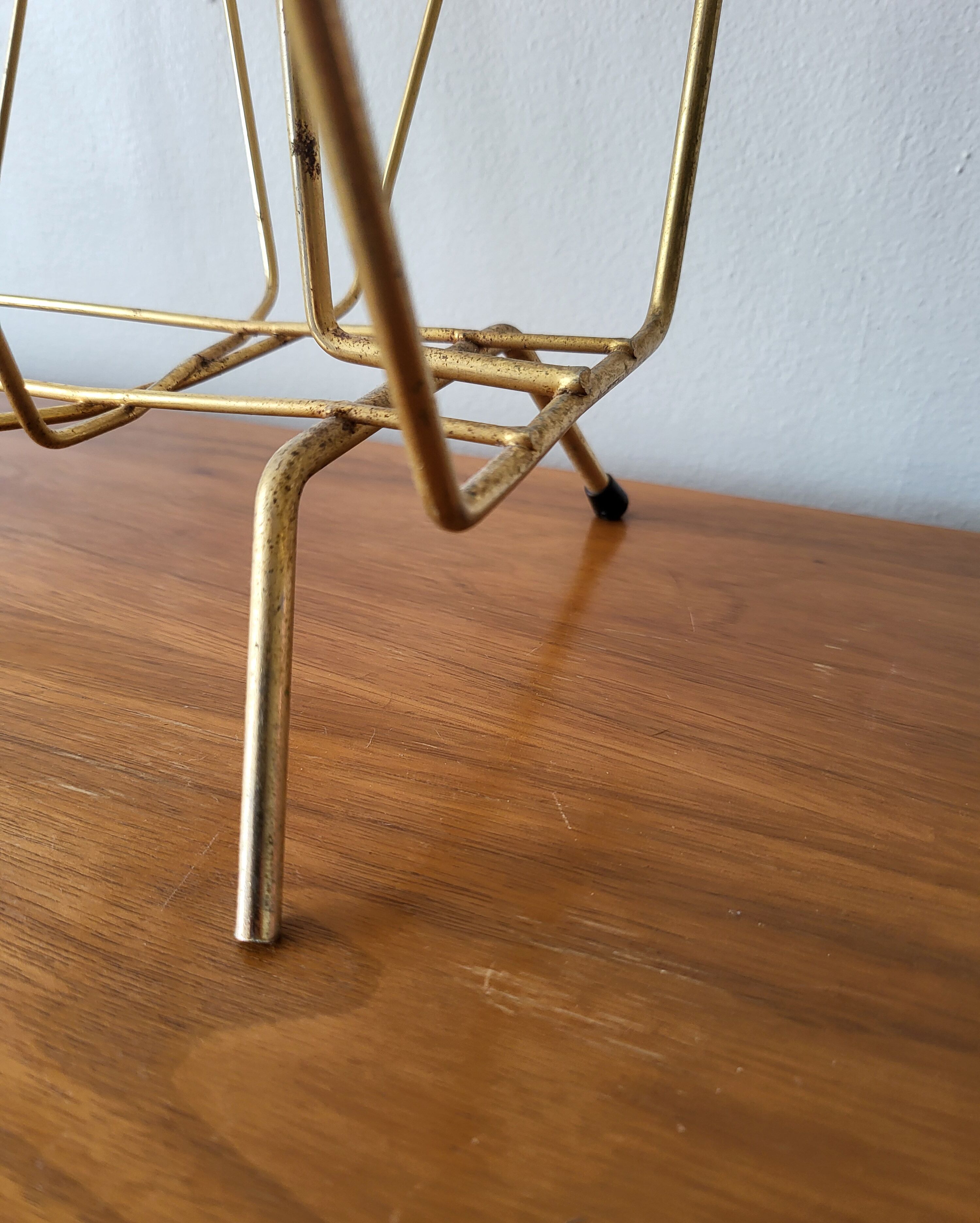 Vintage gold metal magazine rack 1950s-70s newspaper holder