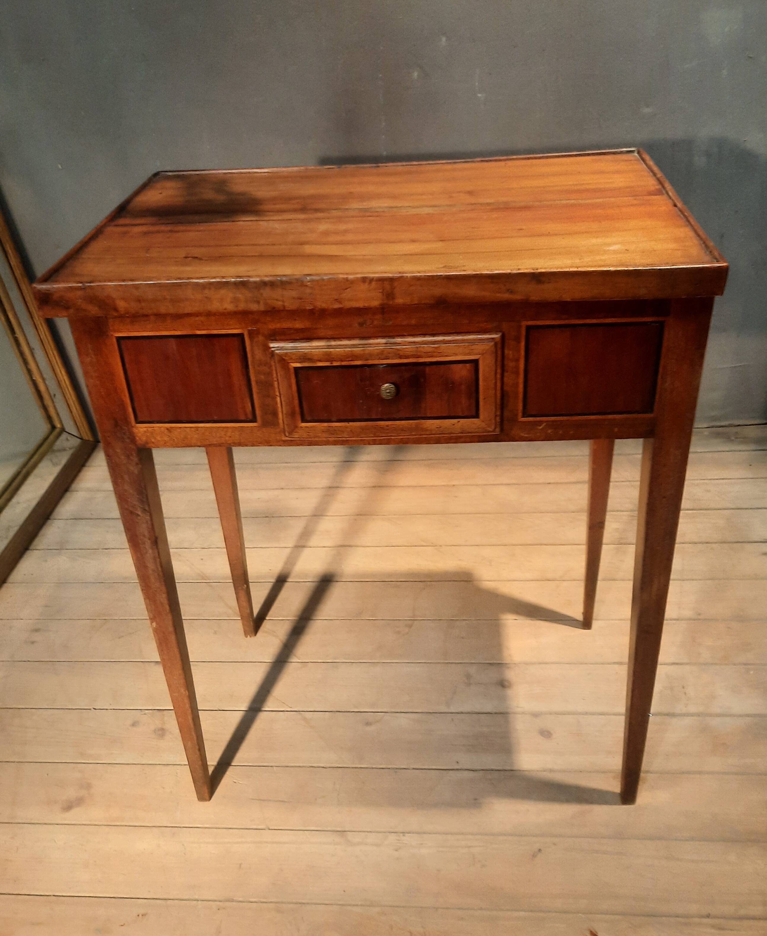 Dressing table from the eighteenth century
