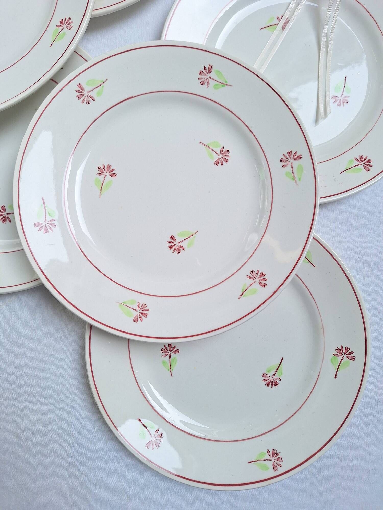 St Amand dessert plates model Luc
