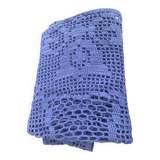 Plaid ou chemin de table artisanal, au crochet bleu violet, vintage