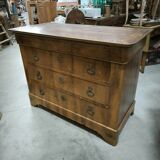 Restoration period chest of drawers in flamed walnut