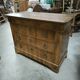 Commode d'époque Restauration en noyer flammé