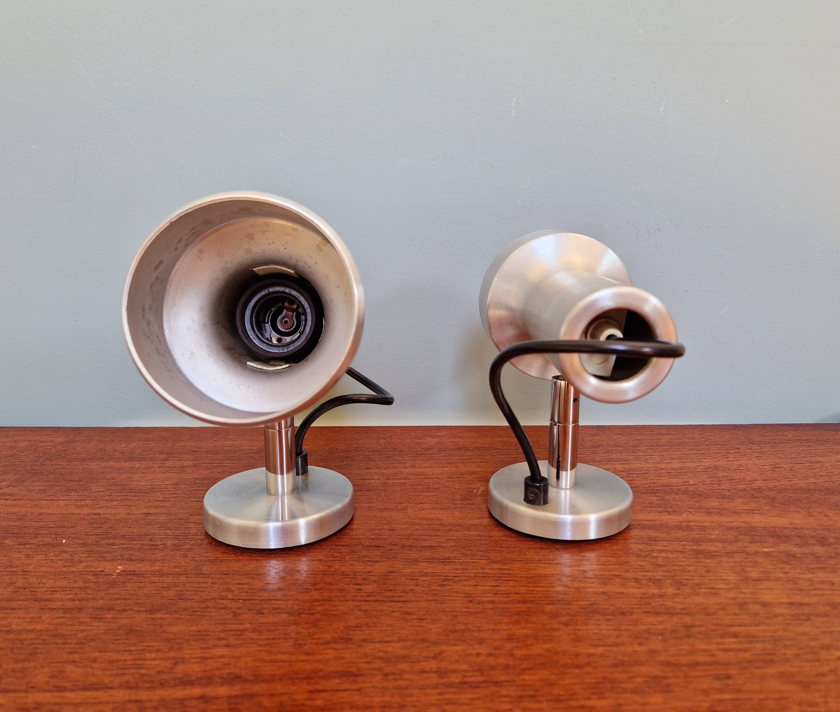 Pair of articulated wall lights in brushed aluminum, 1970