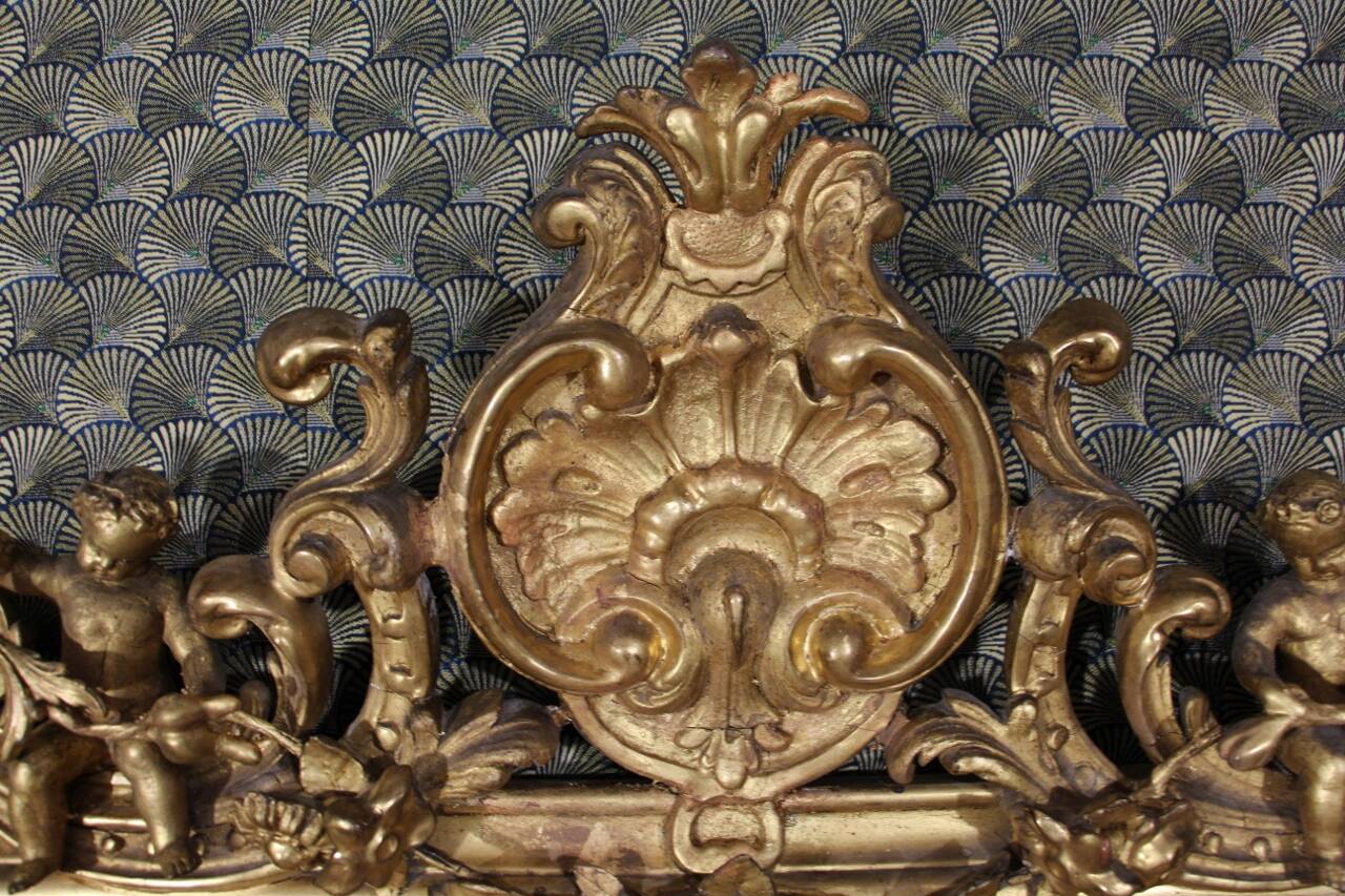 Louis Philippe mirror decorated with Putti