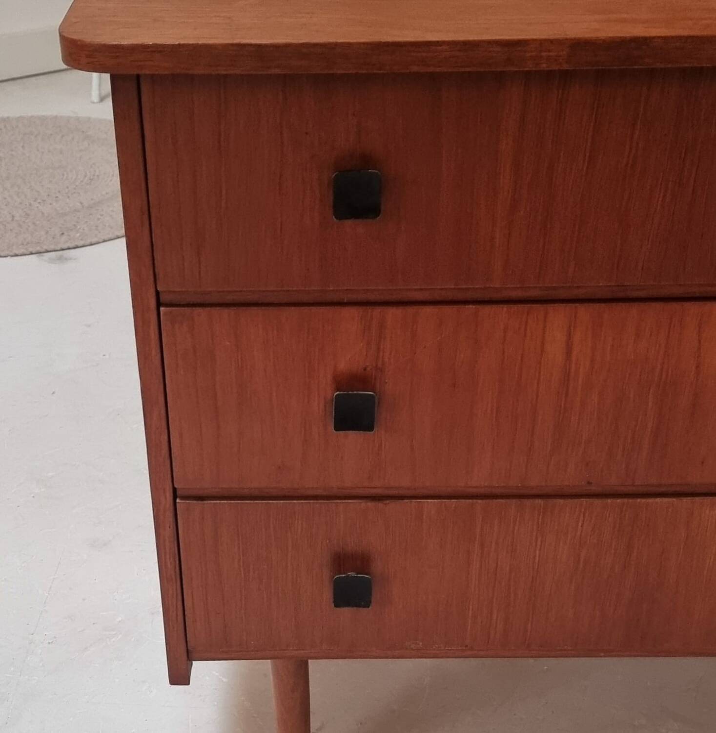 Mode à tiroirs du milieu du siècle