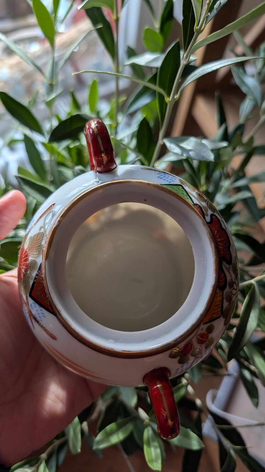 Japanese Kutani porcelain sugar bowl