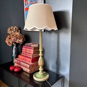 Lampe "Cottage" en bois sculpté, 1970