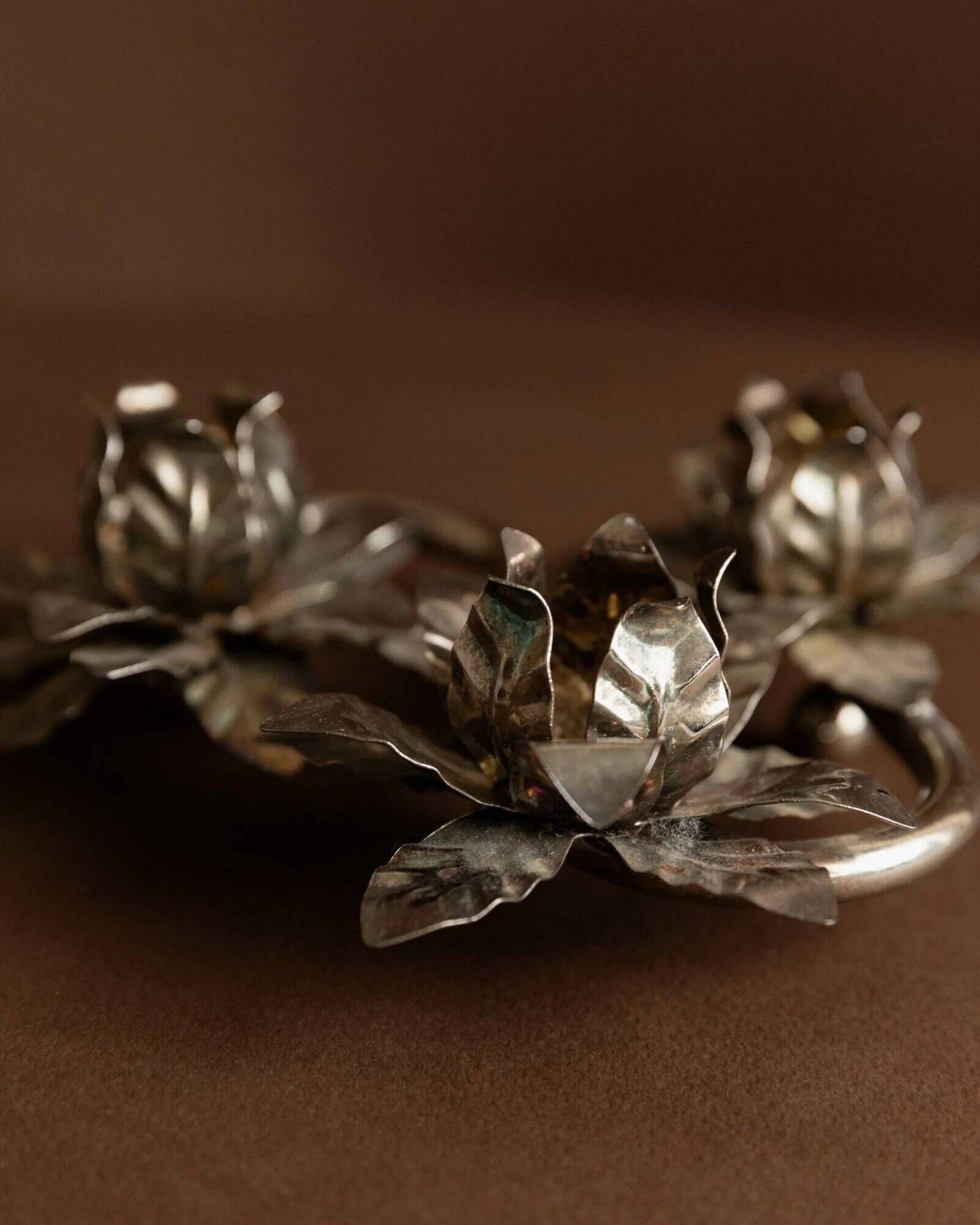 Vintage silver candle holder with 3 flowers - Mid-Century design Italy 1960s