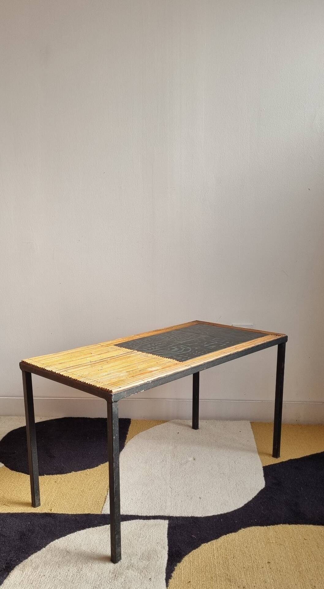 Table basse vintage rotin carreaux 