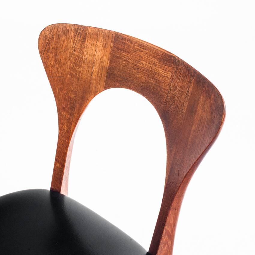 Suite de 6 chaises "Pierre". Palissandre. Niels Koefoed. Danemark, 60s