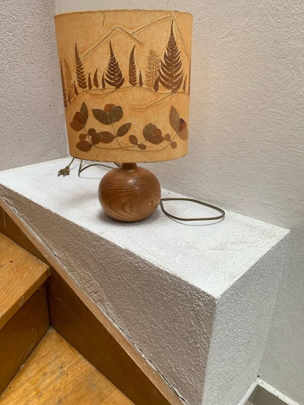 Lampe en boule bois
