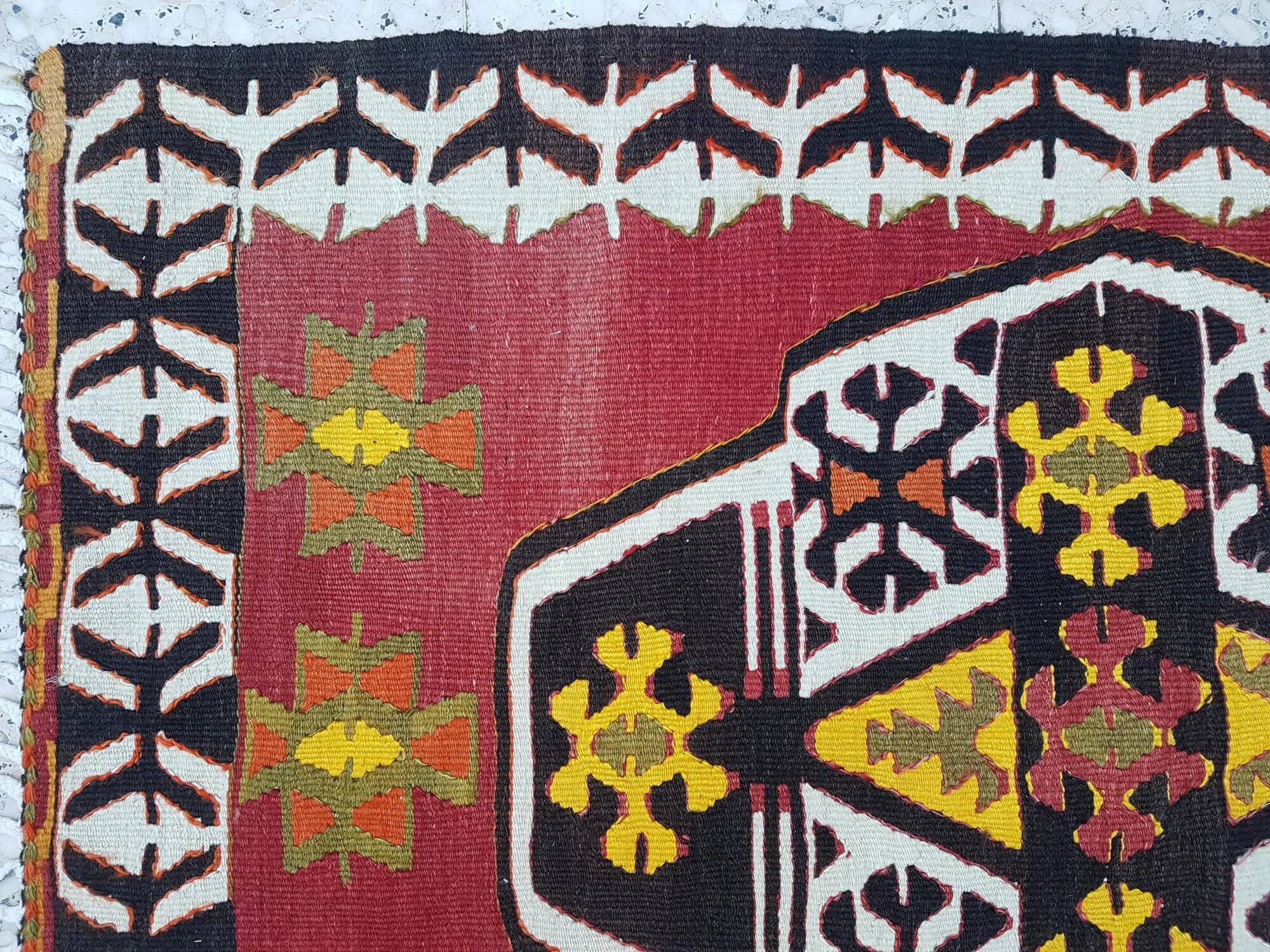 Kilim turc vintage tissé main 79x127 cm