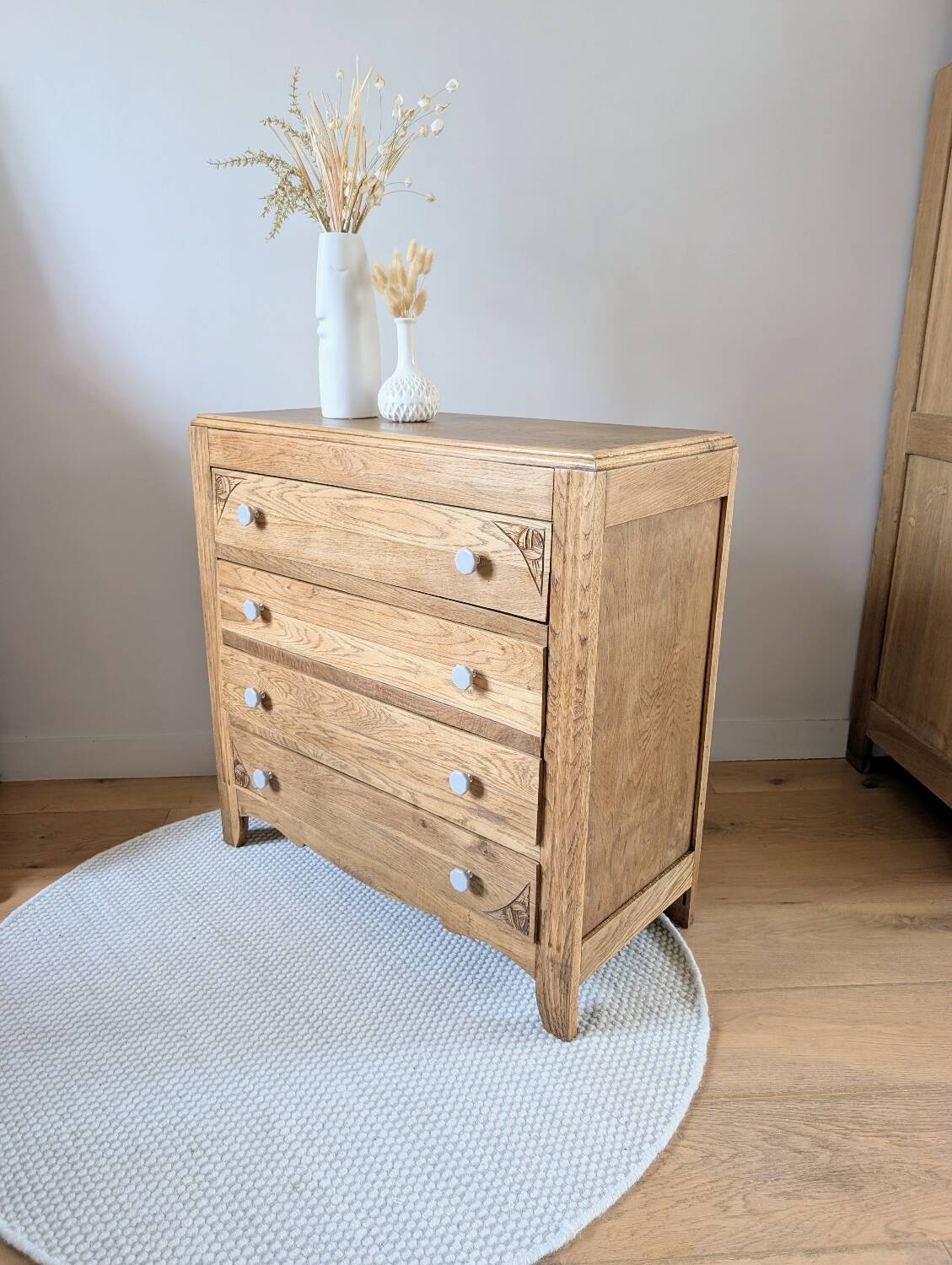 Art Deco chest of drawers in oak and porcelain