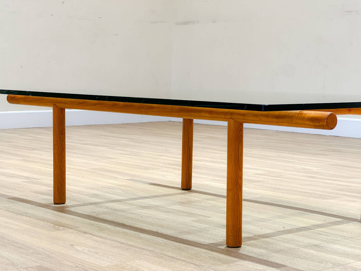 Vico Magistretti coffee table (Cassina)
