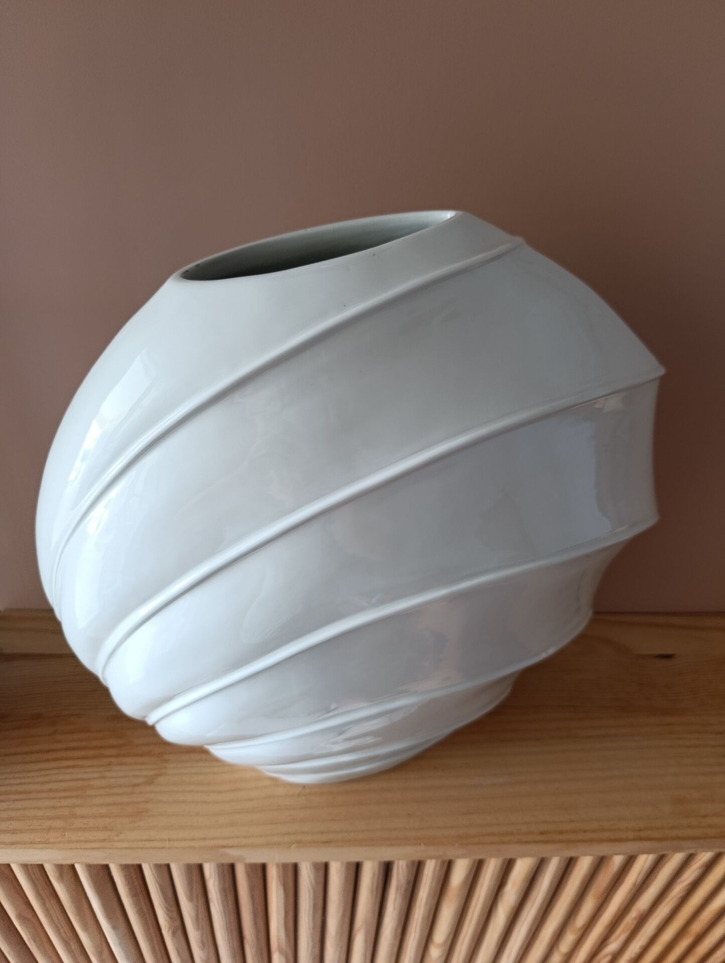 Large sculptural vase Hubert Olivier – Model OB207 – Glazed ceramic