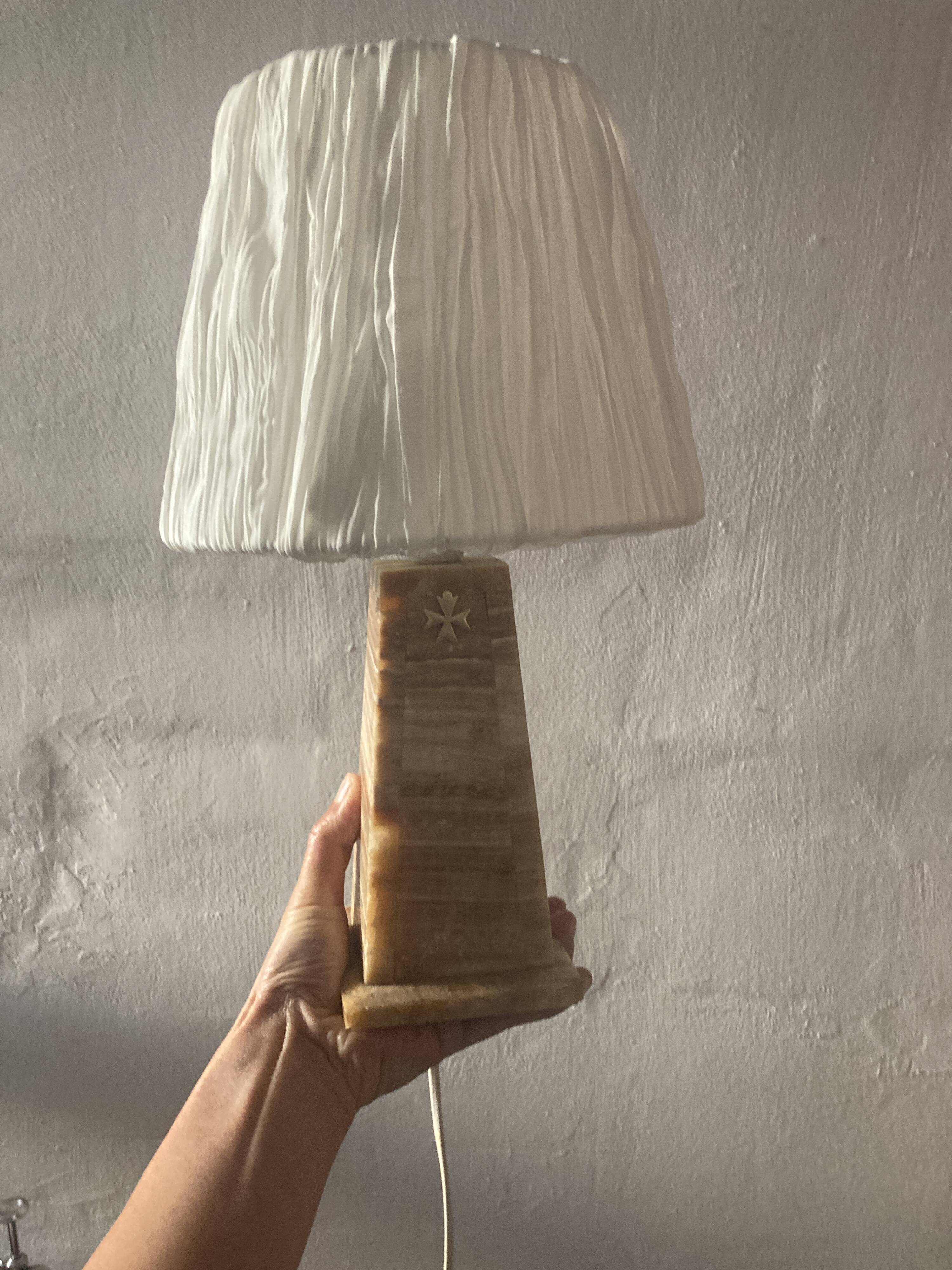 Modernist Table Lamp in Honey Onyx and Golden Maltese Cross - 1970s