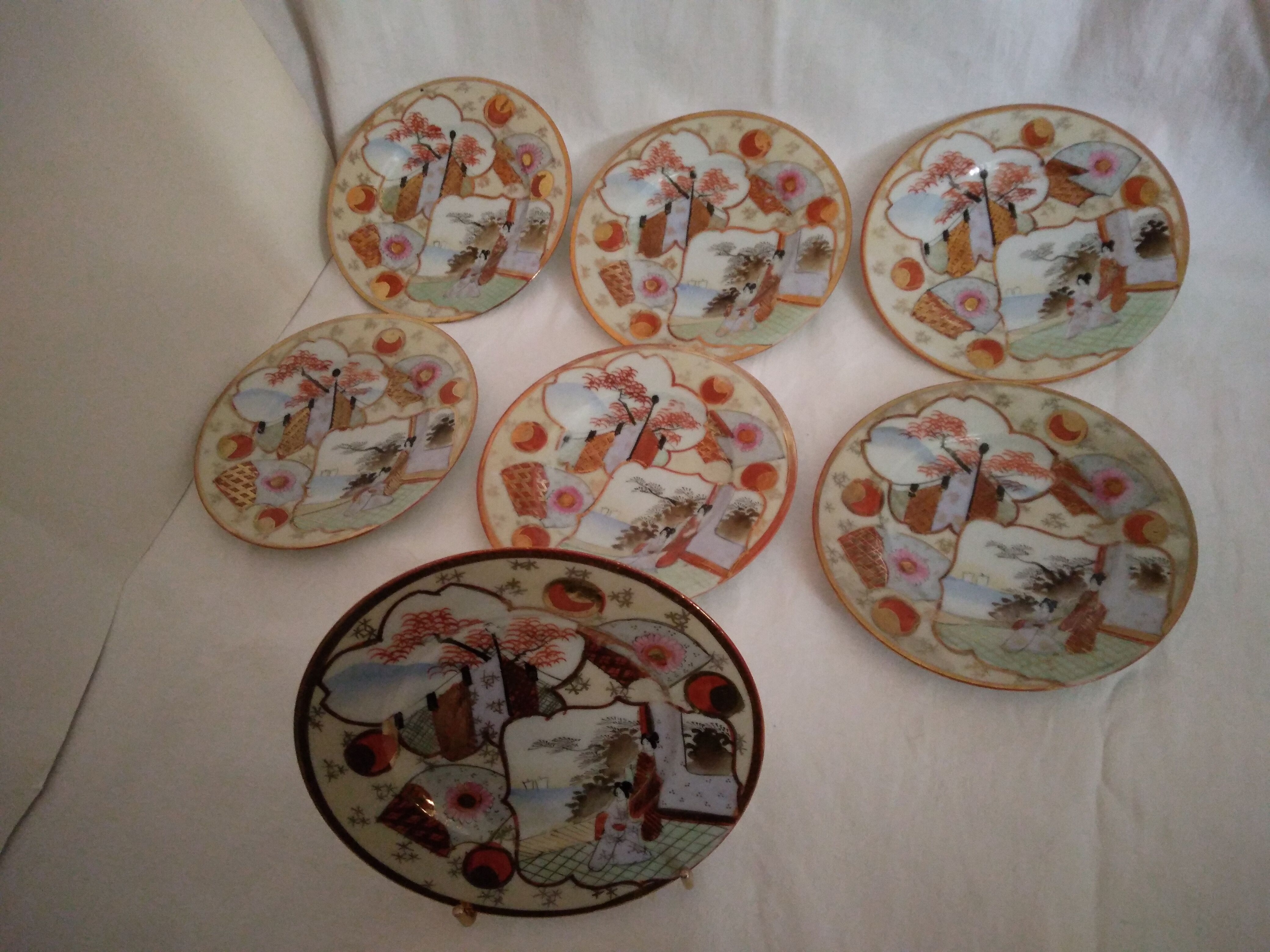 7 porcelain plates 15.5 cm