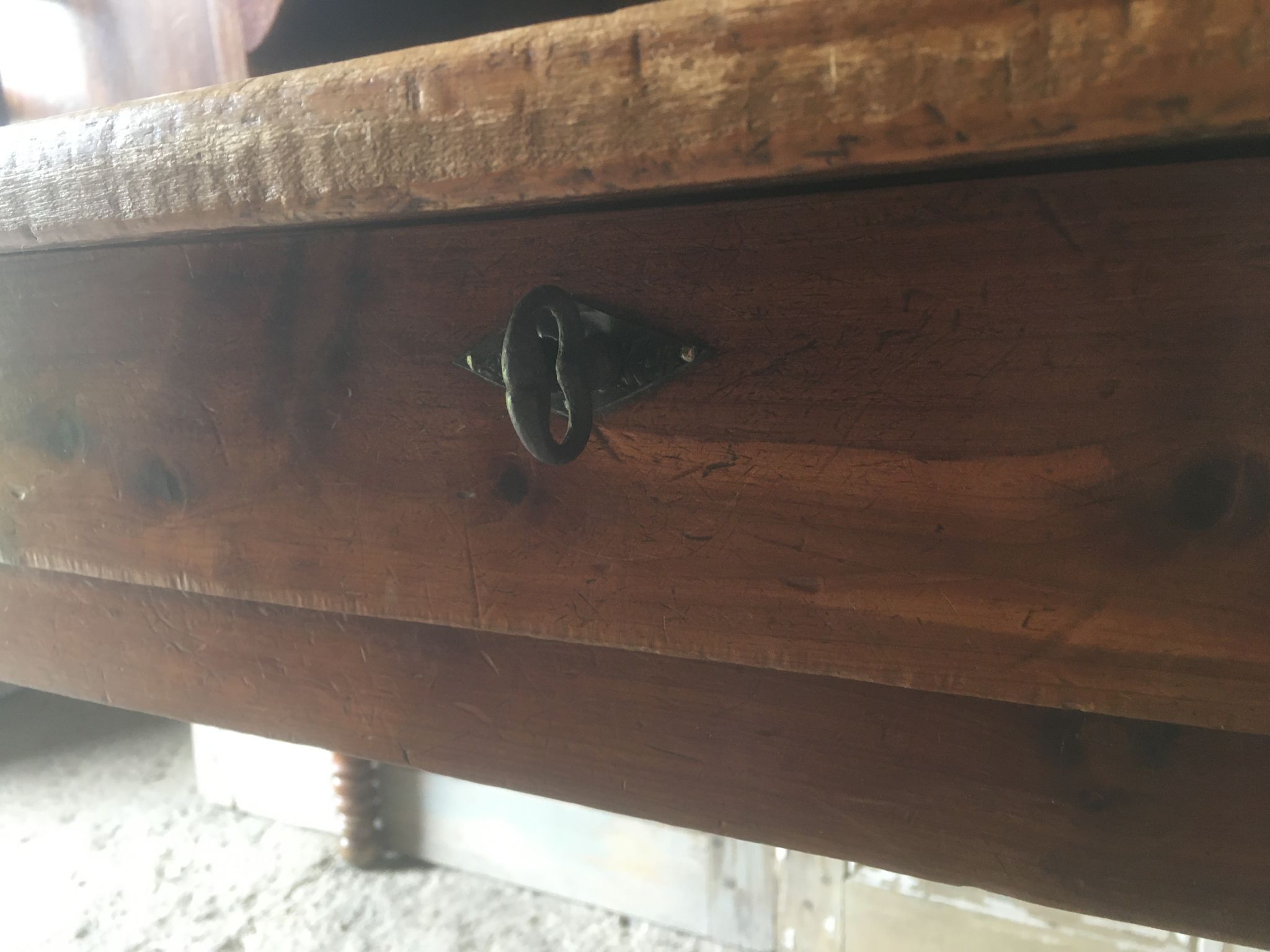 Bureau à gradins en pitchpin