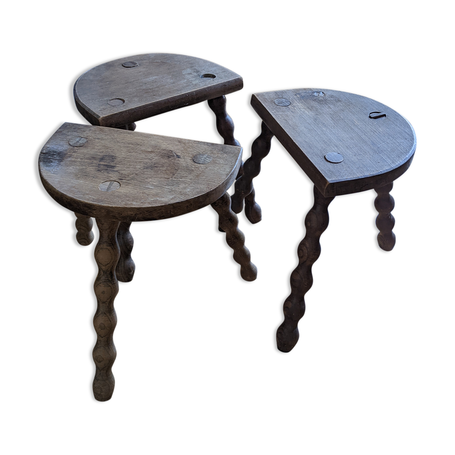 Lot de 3 tabourets tripodes en bois tourné